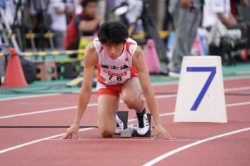 佐藤 拳太郎選手の写真