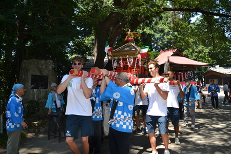 夏祭りの様子