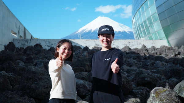 パリパラリンピック出場が内定した西田杏選手写真左