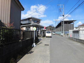 日比田会館前の停留所