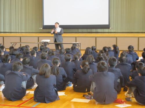 講評を述べる市長の写真